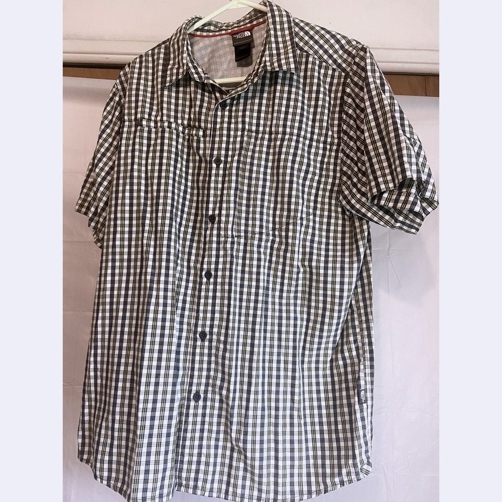 The North Face Mens Plaid Short Sleeve Button Up Hiking Shirt Yellow Black LG